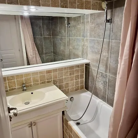 Casa Lamezia - T2 Glycines 2057 - Les Restanques Apartment *